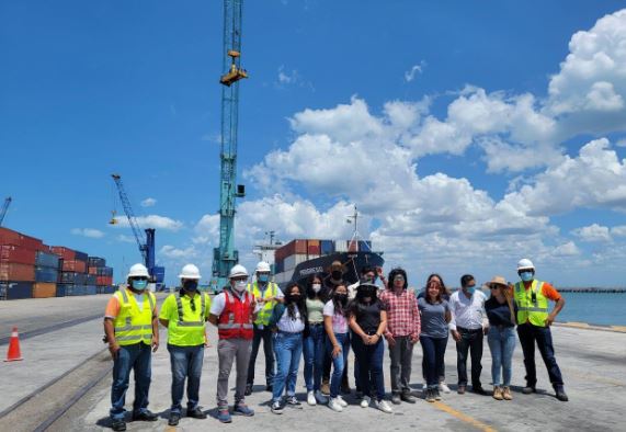 Estudiantes de la UO Cancún visitan la ASIPONA Progreso