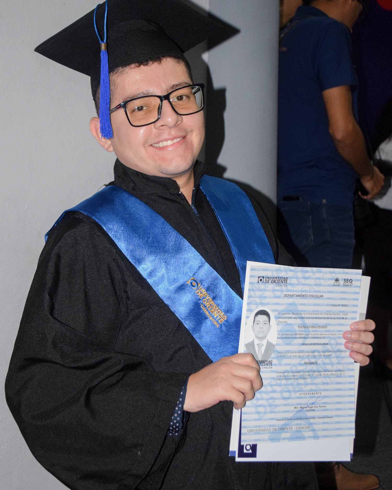 Graduados de Licenciatura y Posgrados Universidad de Oriente Cancún